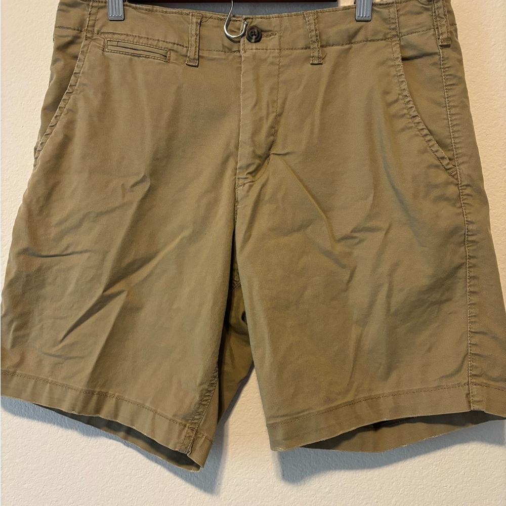 American Eagle Outfitters Men's Khaki Flat Front Shorts